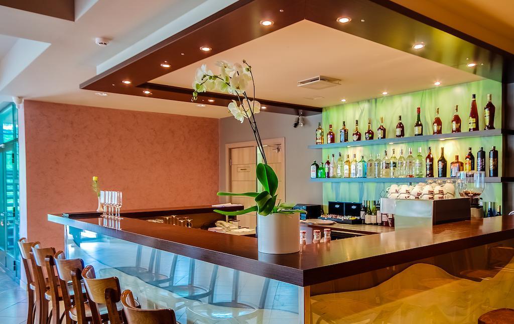 Hotel Tigra Приекули Экстерьер фото