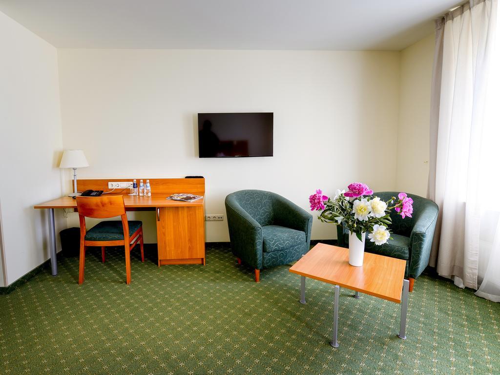 Hotel Tigra Приекули Экстерьер фото