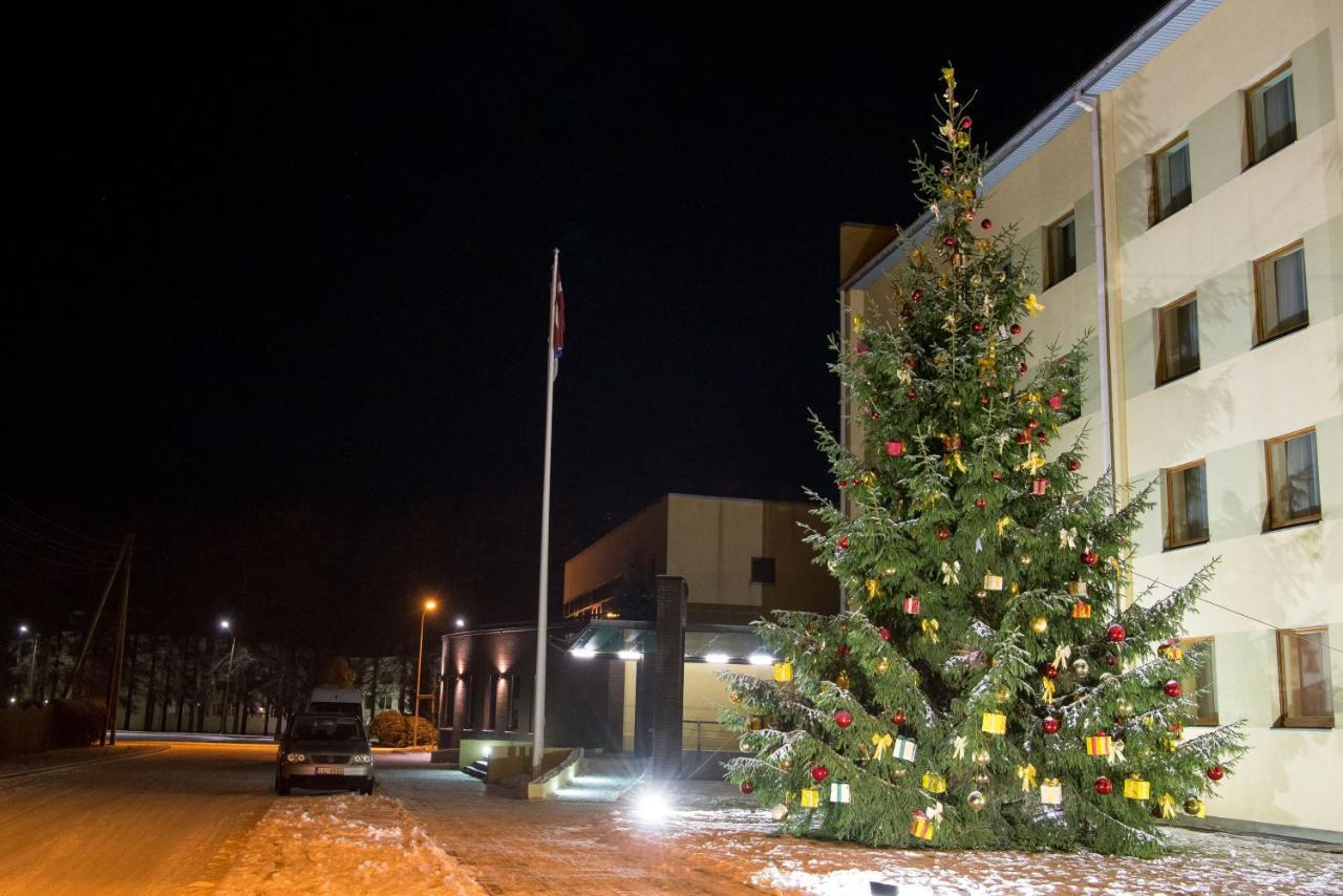 Hotel Tigra Приекули Экстерьер фото