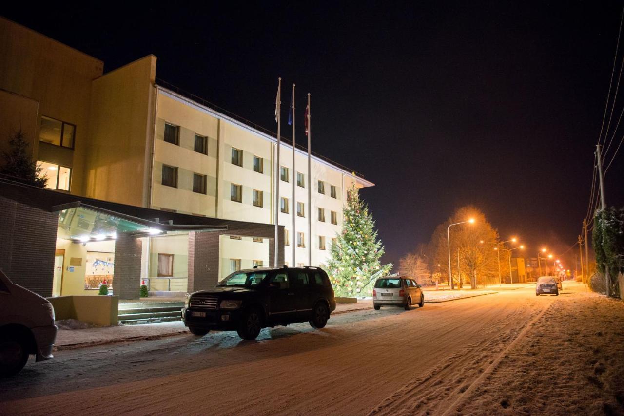 Hotel Tigra Приекули Экстерьер фото