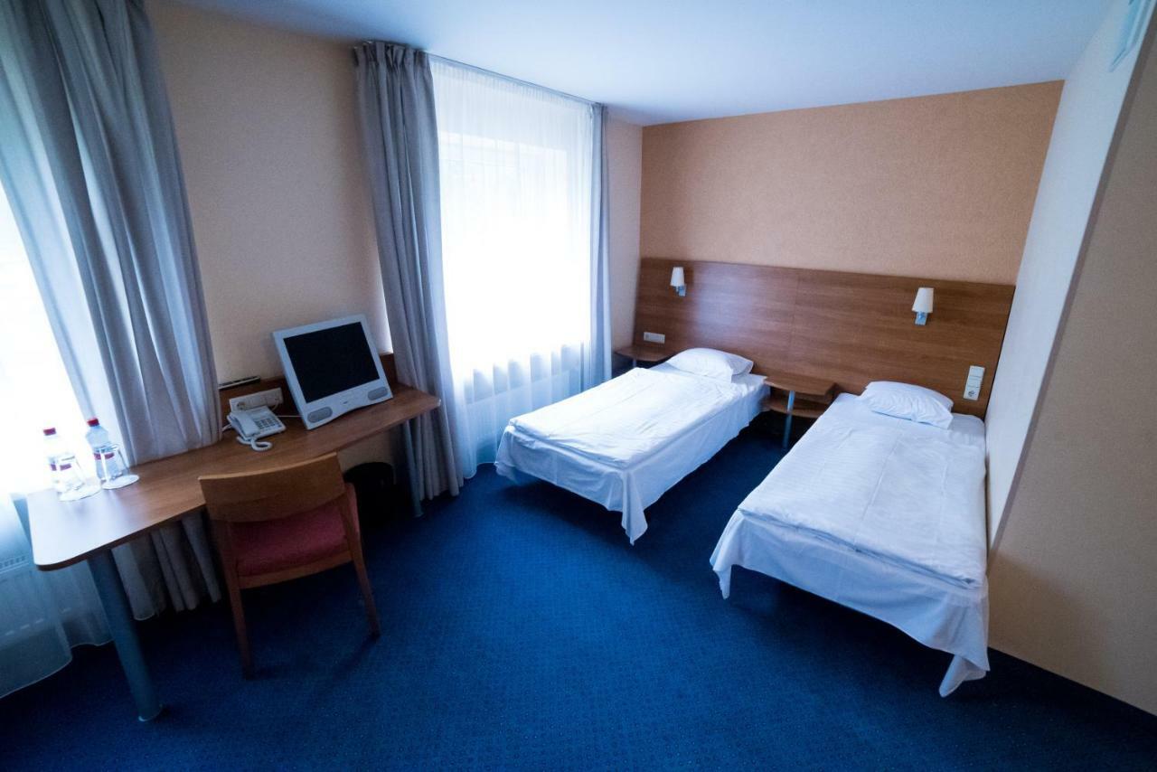 Hotel Tigra Приекули Экстерьер фото