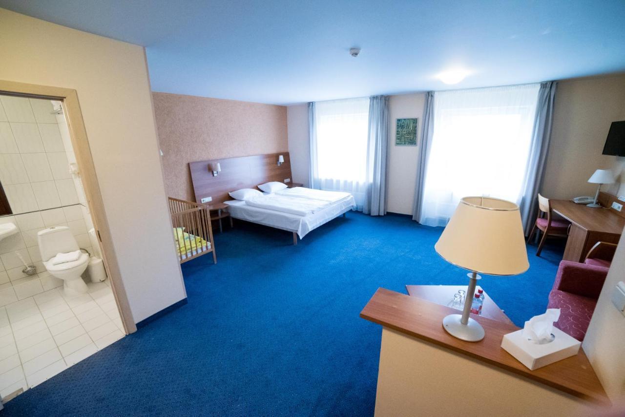Hotel Tigra Приекули Экстерьер фото