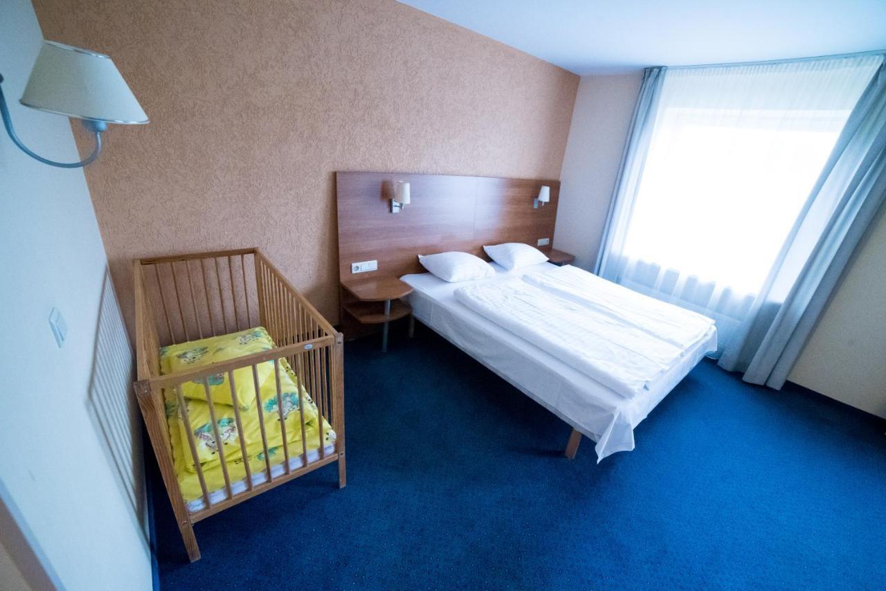 Hotel Tigra Приекули Экстерьер фото