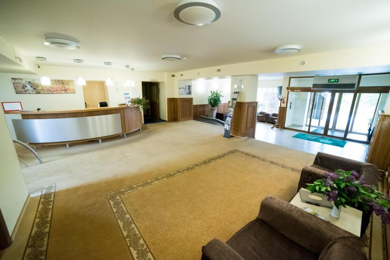 Hotel Tigra Приекули Экстерьер фото